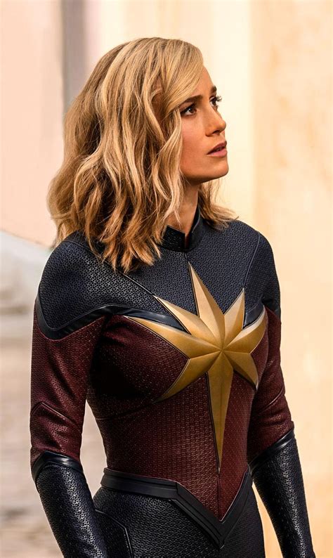 Why Brie Larsons Captain Marvel Suit Is Definitely Not What We ...